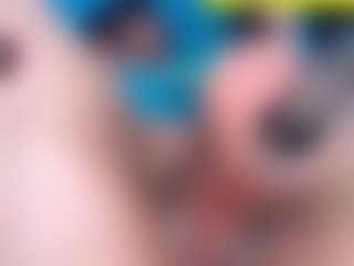 emielyn82's Live Sex Cam Show