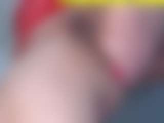 emielyn82's Live Sex Cam Show