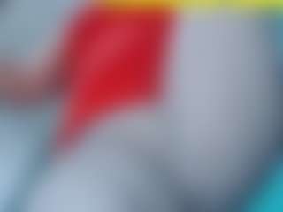 Live cam show with emielyn82 - Mature on CamClone