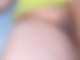 Live cam show with emielyn82 - Fuck Machine on Camsoda