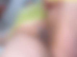 emielyn82's Live Sex Cam Show