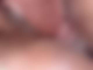 emielyn82's Live Sex Cam Show