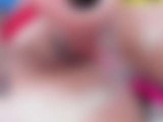 Live cam show with emielyn82 - Shaved on https://playwithruby.com