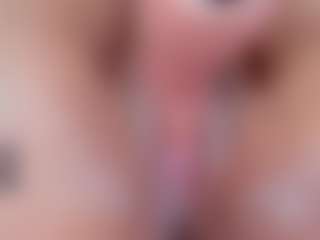 Live cam show with emielyn82 - Creamy on CamSextacy