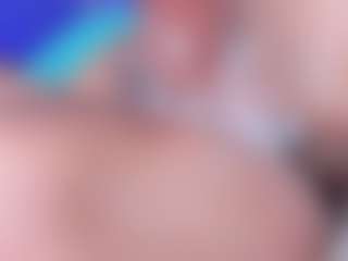 emielyn82's Live Sex Cam Show