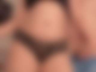 Live cam show with Annie - Cute on crypto-cams