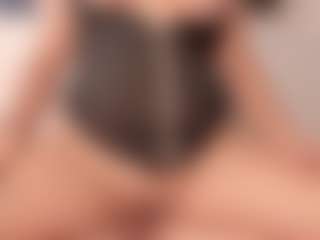 Live cam show with Annie - Joi on milfzrlive.com