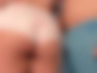 Live cam show with Annie - Eating Pussy on hotwifechat.live