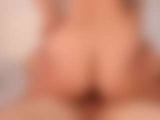 Live cam show with Annie - Blowjob on Fit Hotties