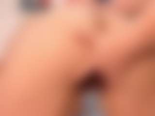 Live cam show with Annie - Dp on StripNow