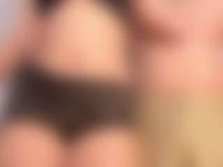 Live cam show with Annie - Lovense on Livezox