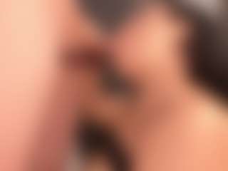 Live cam show with Annie - Brown Eyes on CamwithHer