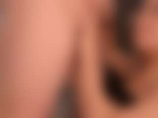 Live cam show with Annie - Dildo on Hubzter Live