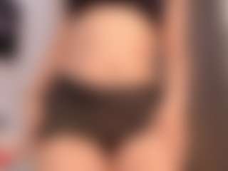 Live cam show with Annie - Cock Rating on Streamer API