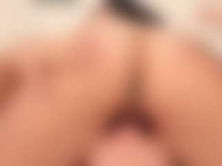 Live cam show with Annie - Shaved Pussy on infinitiblacc.com