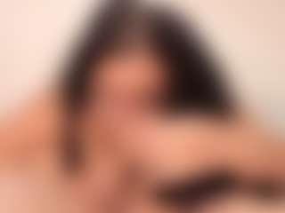 Live cam show with Annie - Brown Eyes on Cam Slut
