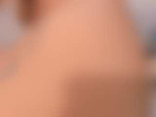 Live cam show with Annie - Strip on Camsoda