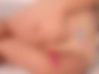 Live cam show with Annie - Skinny on Dolls Live