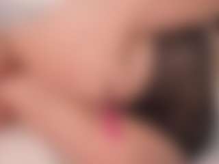 Live cam show with Annie - Deepthroat on Camsoda Late Night