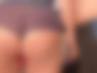 Live cam show with Annie - Joi on StripNow