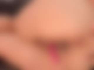 Live cam show with Annie - Tease on Camsoda