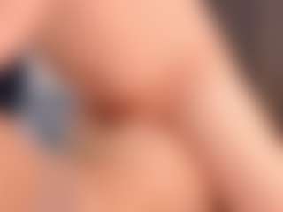 Live cam show with Annie - Big Ass on Camsoda