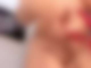 Live cam show with Annie - Skinny on Camsoda