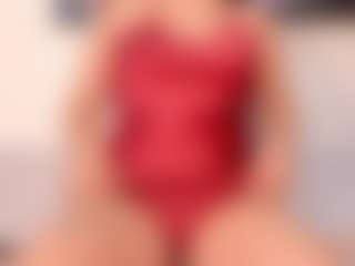 Live cam show with Annie - Oil on Camsoda