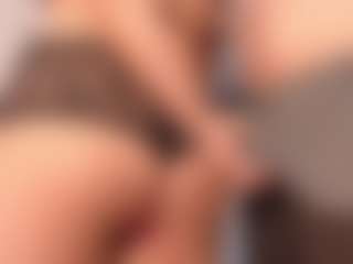 Live cam show with Annie - Spank on Camsoda