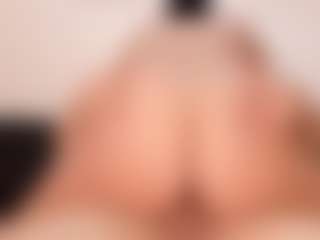 Live cam show with Annie - Teen (18+) on fapnchat