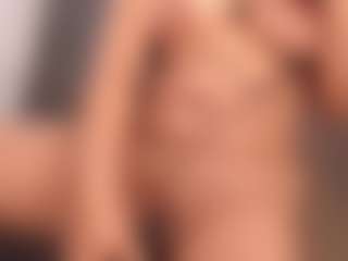 Live cam show with Annie - Tease on madthumbs