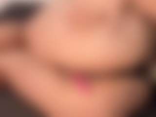 Live cam show with Annie - Deepthroat on Dare Cams
