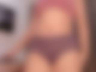Live cam show with Annie - Brown Eyes on Milfs Live