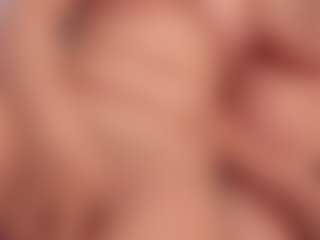 Live cam show with Annie - Spank on Milfs Live