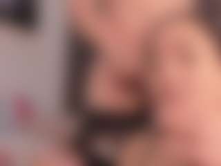 Live cam show with Annie - Orgasm on Dolls Live