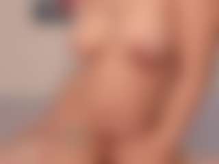 Live cam show with Annie - Eating Pussy on Cam Slut