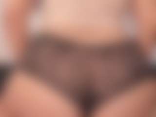 Live cam show with Annie - Eating Pussy on Camsoda