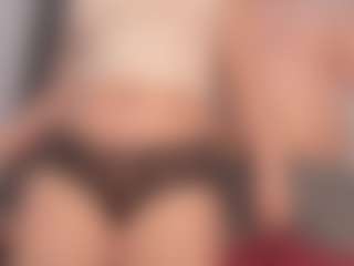 Live cam show with Annie - Spank on SmokeAndPoke