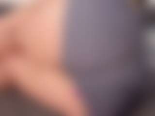 Live cam show with Annie - Riding on Mixed Magazine Live