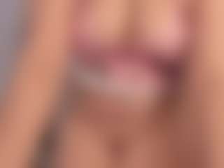 Live cam show with Annie - Lingerie on SxyPornLive