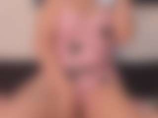 Live cam show with Annie - Skinny on Camsoda