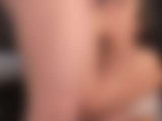 Live cam show with Annie - Skinny on Camsoda