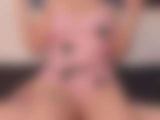 Live cam show with Annie - Facesitting on Camsoda
