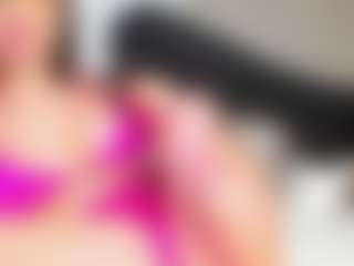 Live cam show with BrianaDiamond - Blonde Hair on TeamSkeetLive