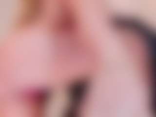 Live cam show with LizzTayler - HD on Chatstar