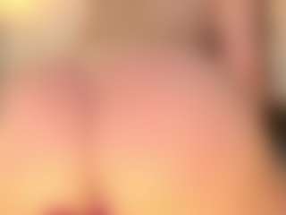 Live cam show with LizzTayler - Squirt Teen (18+) on Camsoda