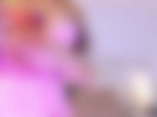 Live cam show with LizzTayler - Foot Fetish Blonde Hair on Camsoda.co