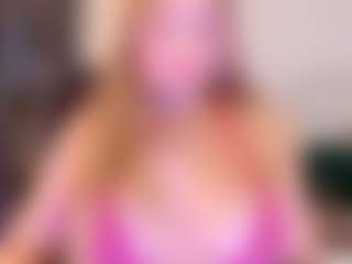 Live cam show with LizzTayler - Lush on Camsoda