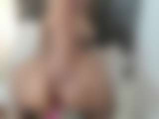 BIGBOOBSAdri's Live Sex Cam Show