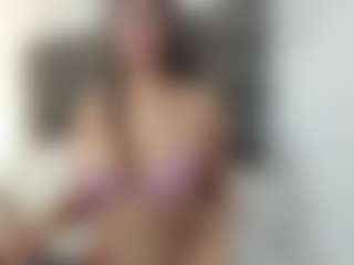 Live cam show with BIGBOOBSAdri - Amateur on https://playwithruby.com